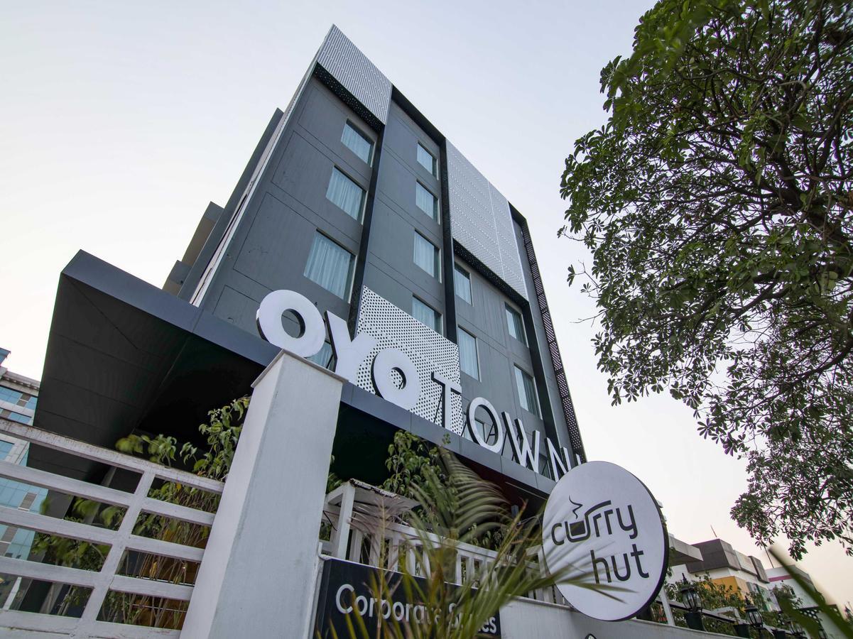 Oyo Townhouse 028 Corporate Suite Noida Exterior foto