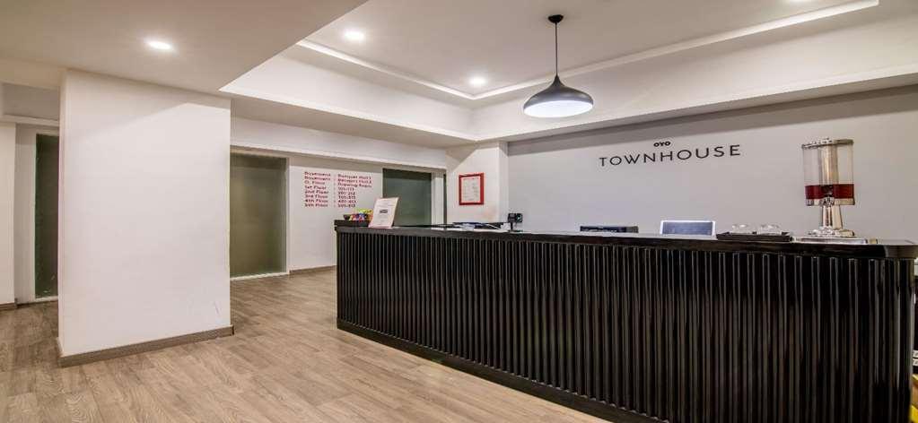 Oyo Townhouse 028 Corporate Suite Noida Interior foto